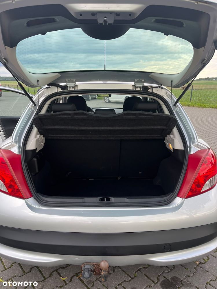 Peugeot 207 - 11