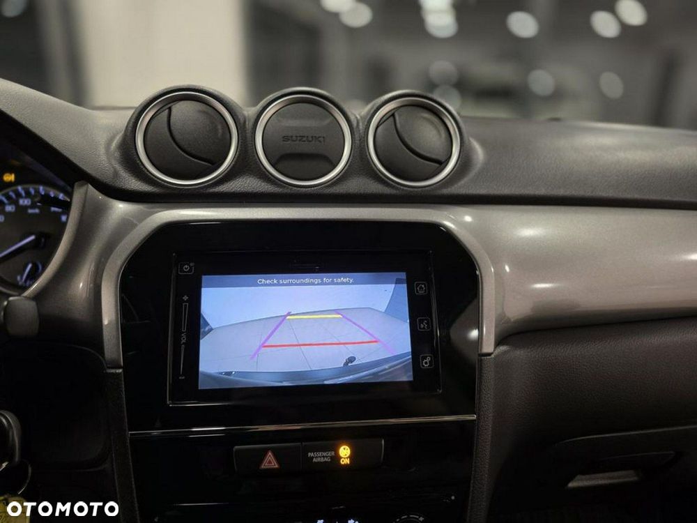 Suzuki Vitara 1.6 Comfort 2WD - 21