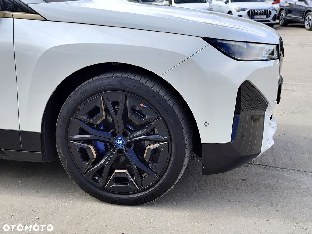 BMW iX xDrive40 76.6kWh Signature - 35