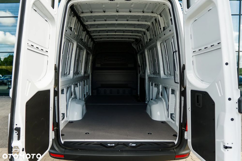 Mercedes-Benz Sprinter - 8