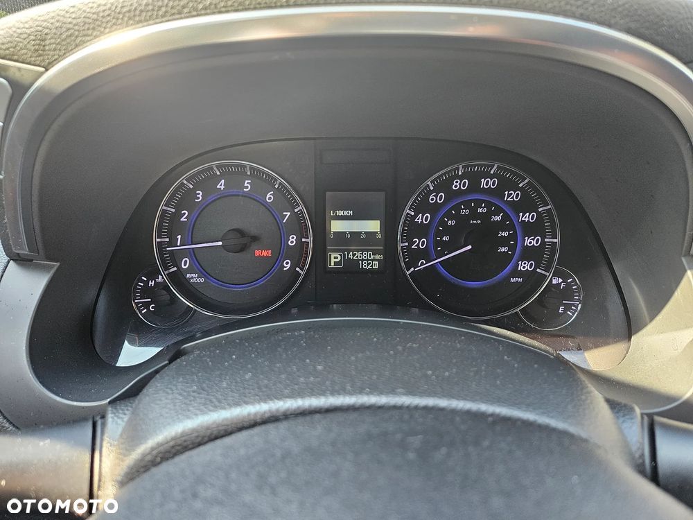 Infiniti QX70 3.7 AWD GT - 8