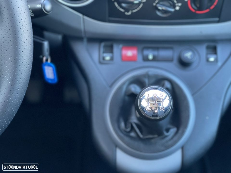 Peugeot Partner 1.6 BlueHDi Style - 13