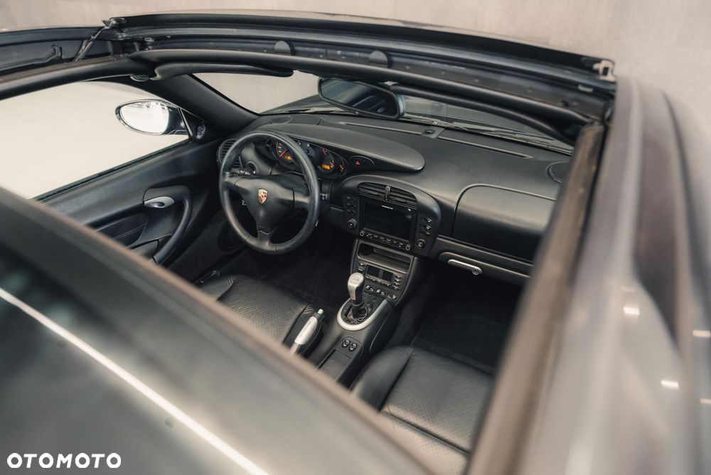 Porsche 911 - 33