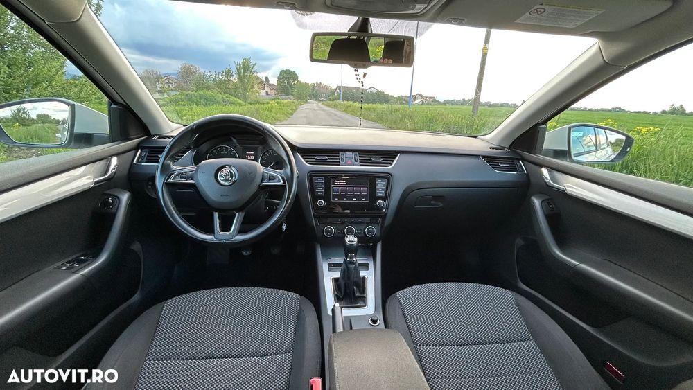 Skoda Octavia 1.6 TDI AMBITION - 5