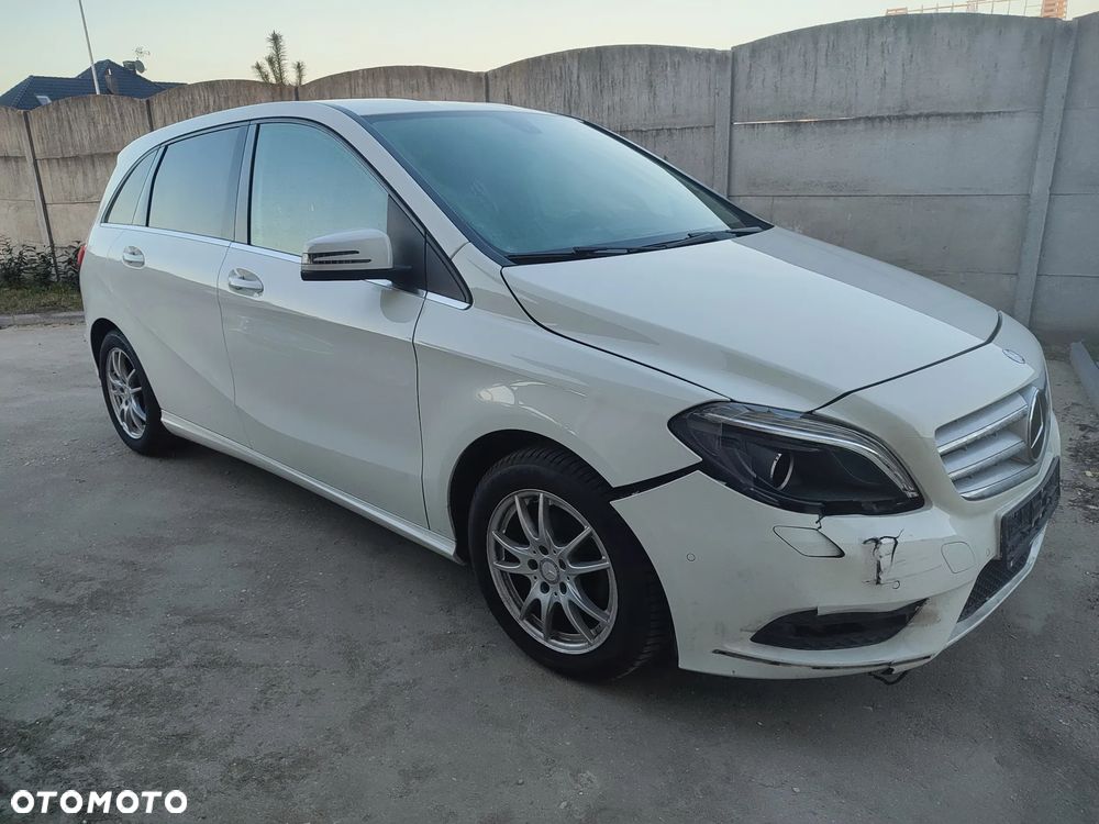 Mercedes-Benz Klasa B 180 d BlueEFFICIENCY Edition Style - 5