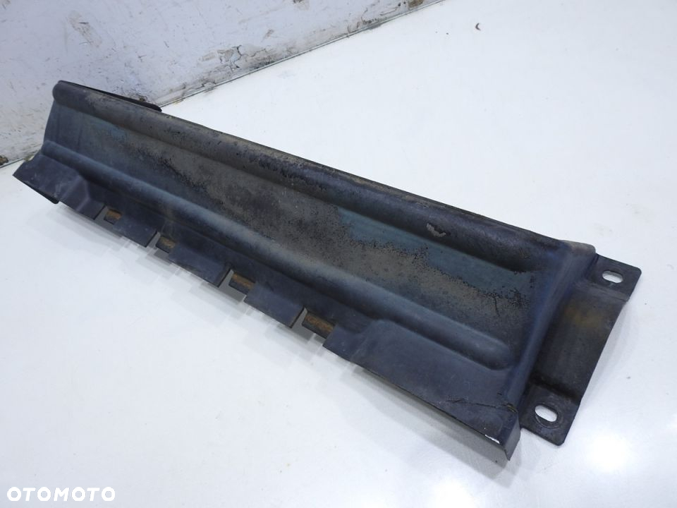 KIEROWNICA WLOT POWIETRZA JEEP GRAND CHEROKEE ZJ - 2
