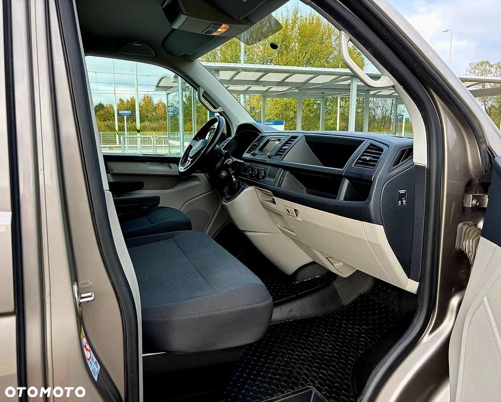 Volkswagen Transporter - 22