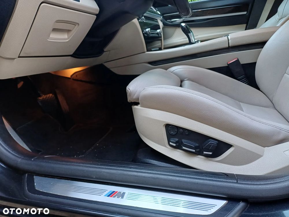 BMW Seria 7 740d xDrive - 36