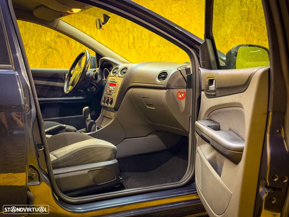 Ford Focus SW 1.6 TDCi Ghia - 8