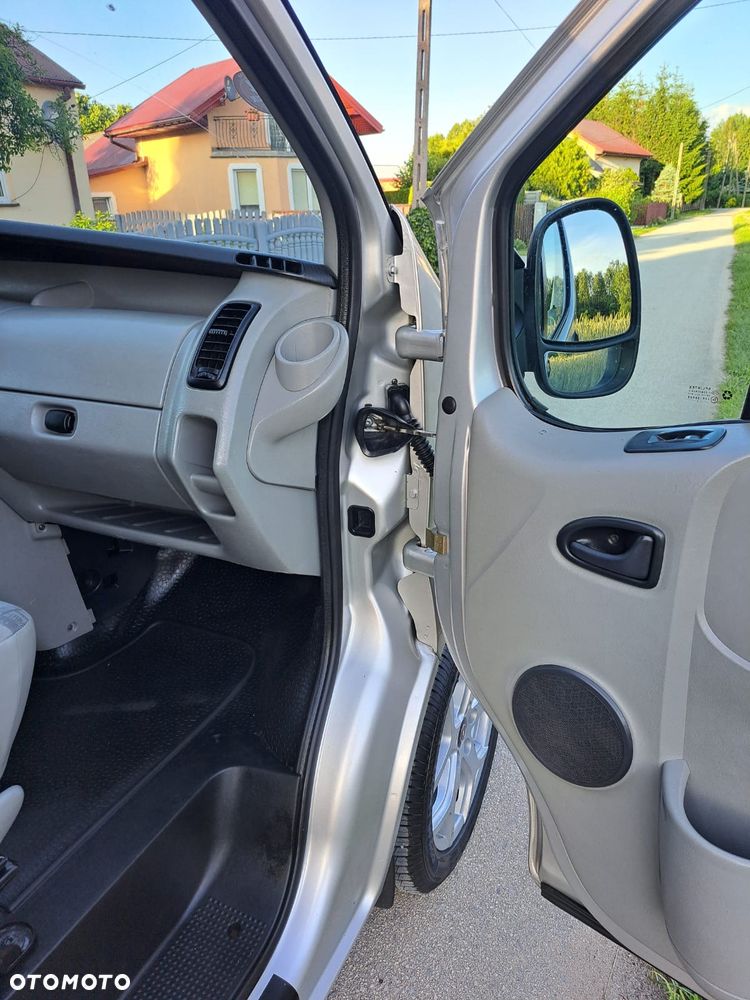 Opel Vivaro - 14