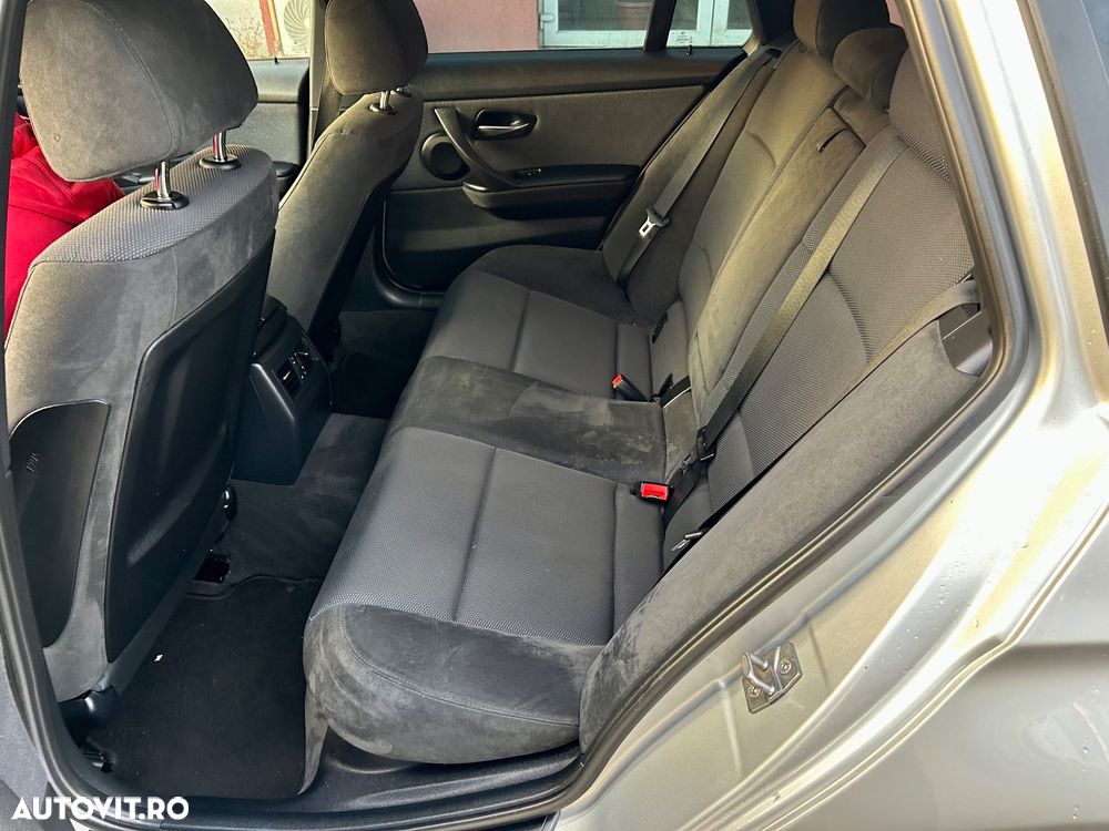 BMW Seria 3 320d DPF Touring Blue Performance Edition Lifestyle - 7