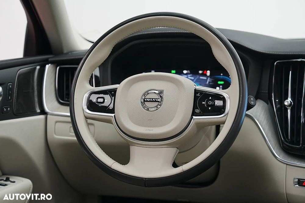 Volvo XC 60 Recharge T6 Twin Engine eAWD Inscription Expression - 35