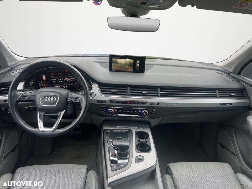 Audi Q7 - 11