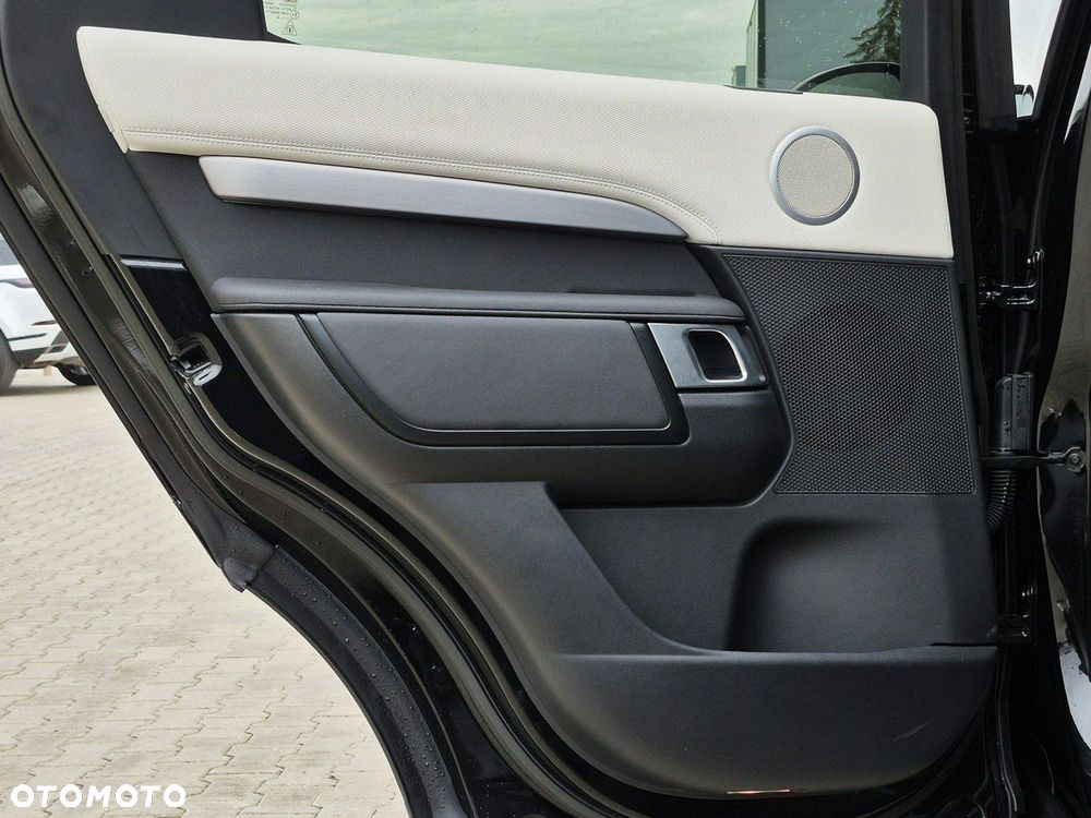 Land Rover Discovery 3.0 D250 mHEV R-Dynamic S - 24