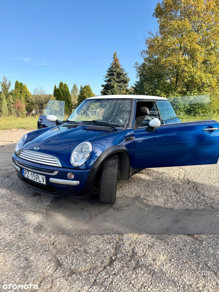 Mini One 2002 photo 2