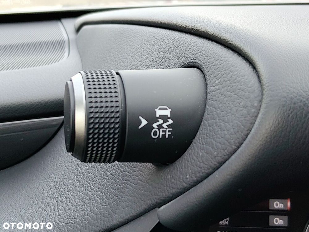 Lexus ES 300h Business Edition - 28