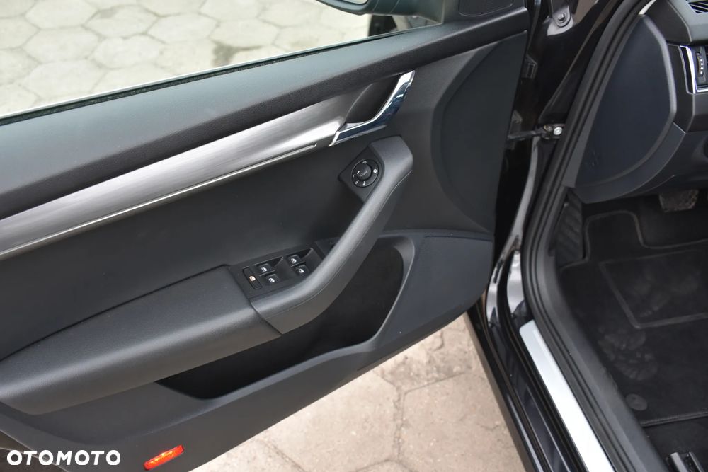 Skoda Octavia 2.0 TDI DSG Ambition - 13