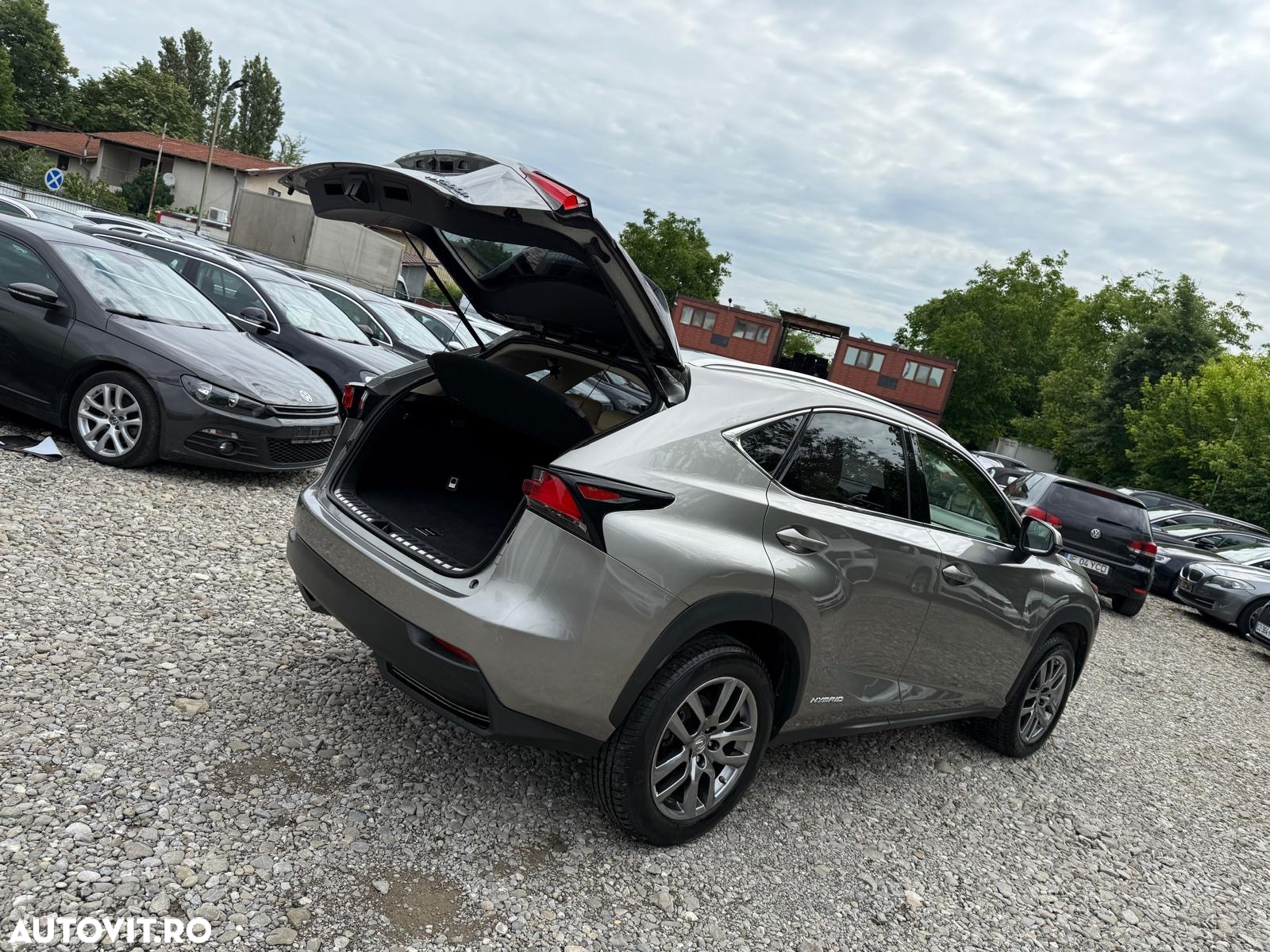 Lexus Seria NX 300h - 39