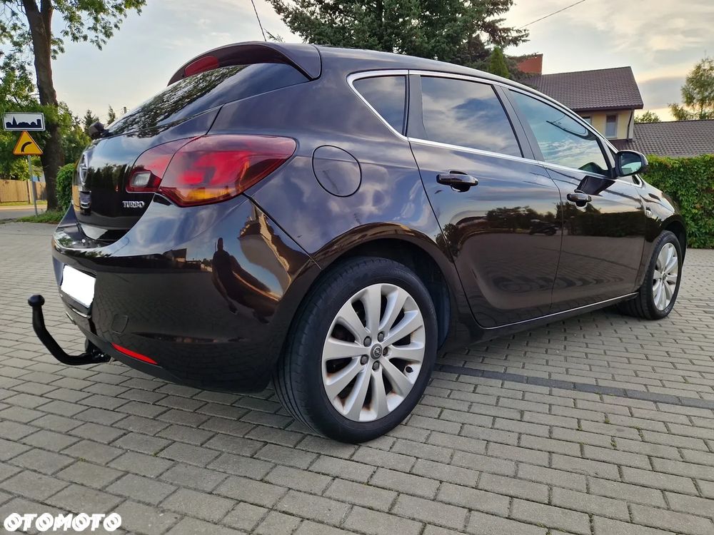 Opel Astra 1.4 T Cosmo S&S - 4