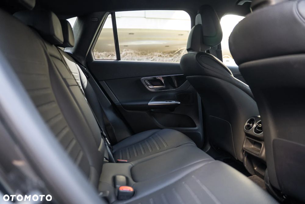 Mercedes-Benz GLC - 13