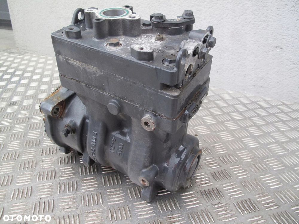 KOMPRESOR SPRĘŻARKA POWIETRZA SCANIA R S - 6