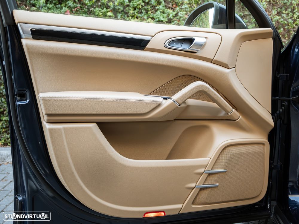 Porsche Cayenne 3.0 V6 - 36