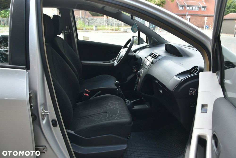 Toyota Yaris - 9