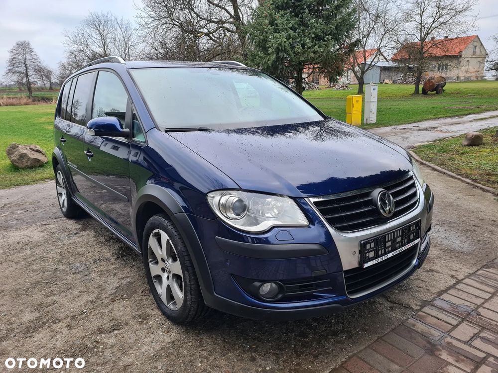 Volkswagen Touran - 2