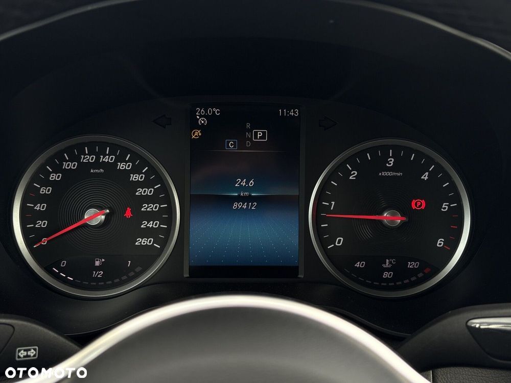 Mercedes-Benz GLC 220 d - 18
