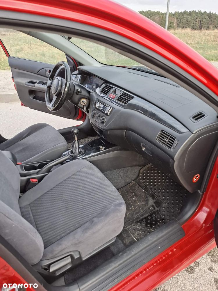 Mitsubishi Lancer 1.6 Intense - 27