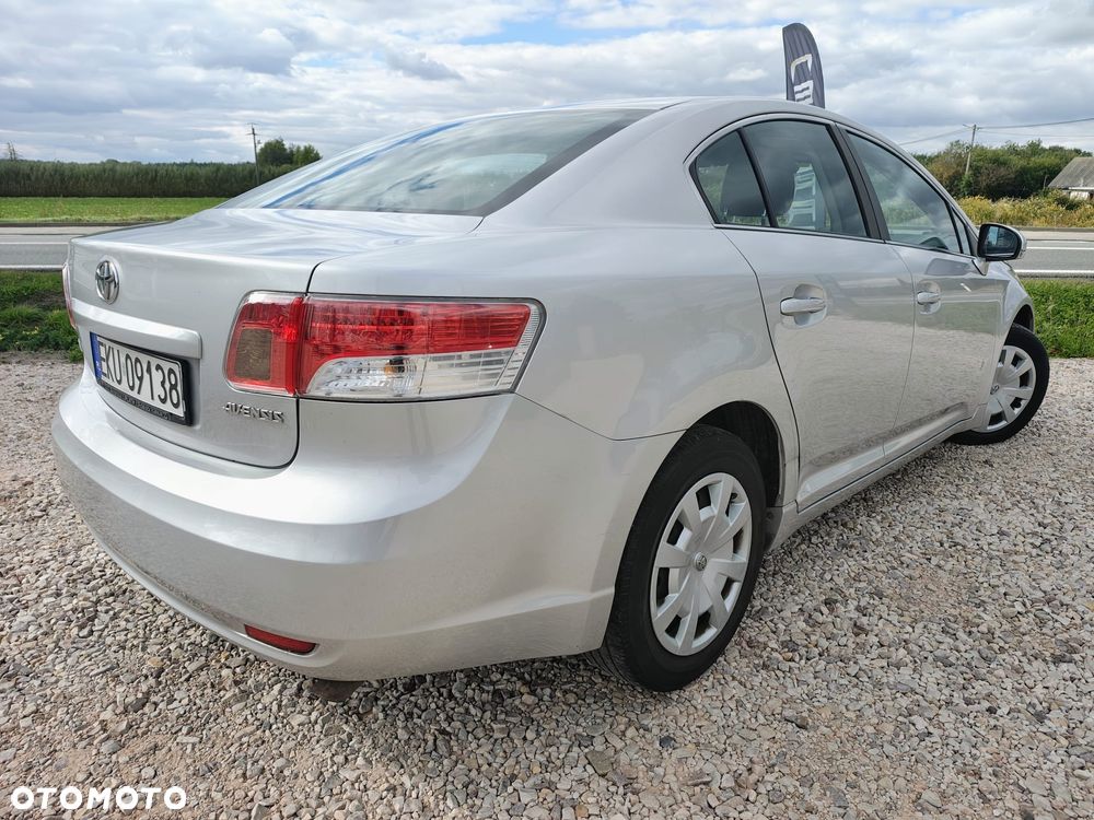 Toyota Avensis - 7