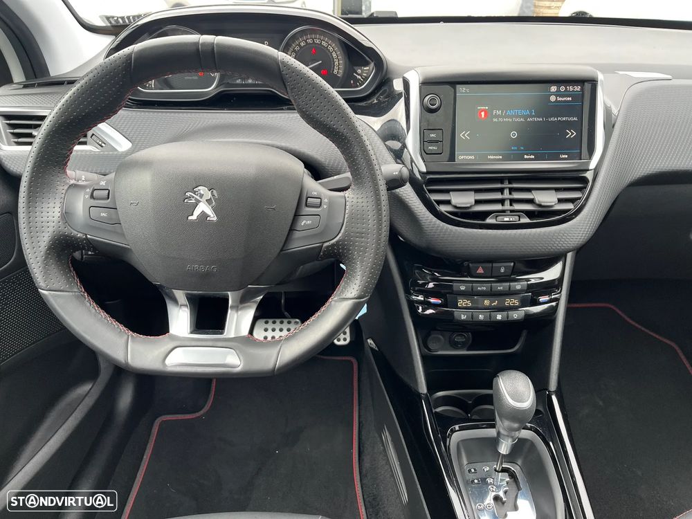 Peugeot 2008 PureTech 110 Stop&Start EAT6 GT-Line Edition - 13