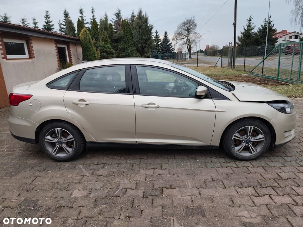 Ford Focus 1.0 EcoBoost Start-Stopp-System Titanium - 2