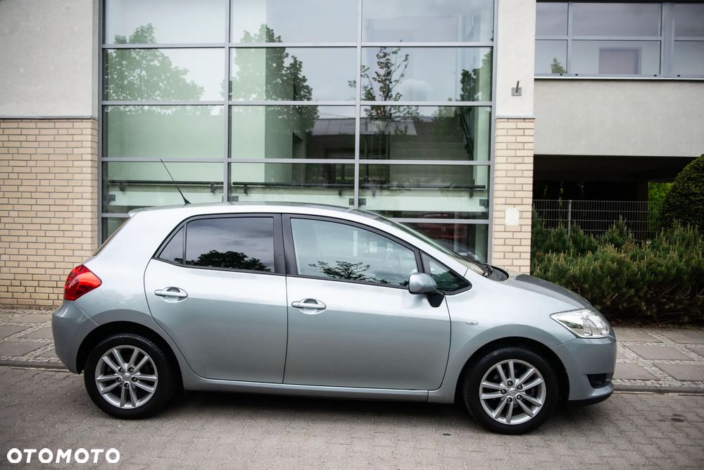 Toyota Auris 1.33 VVT-i Premium - 11