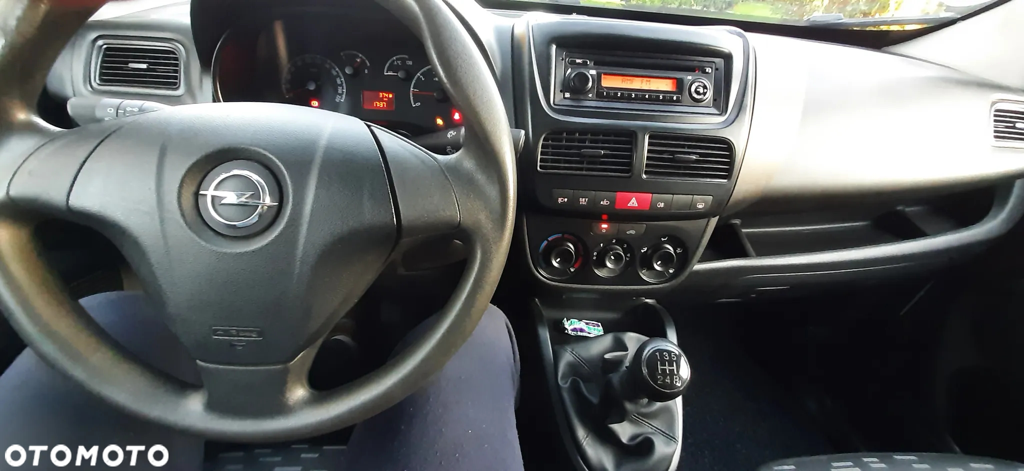 Opel COMBO - 21