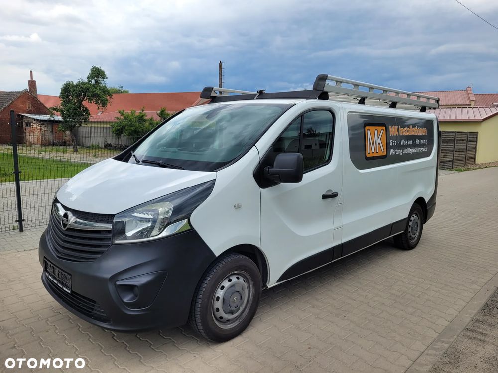 Opel Vivaro - 1