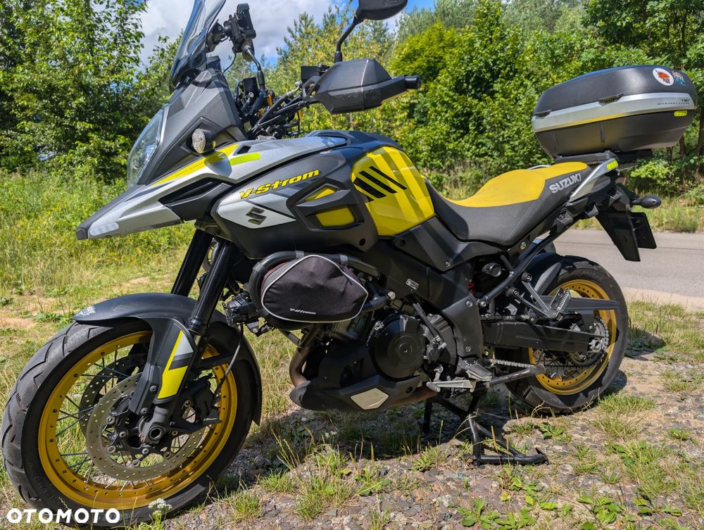 Suzuki V-STROM - 1