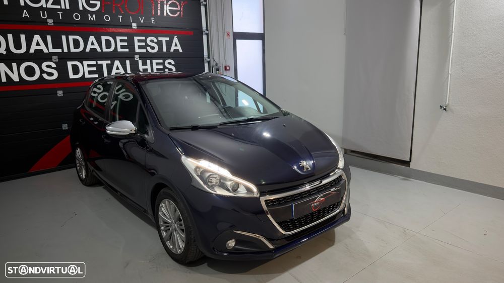 Peugeot 208 1.2 PureTech Signature - 5