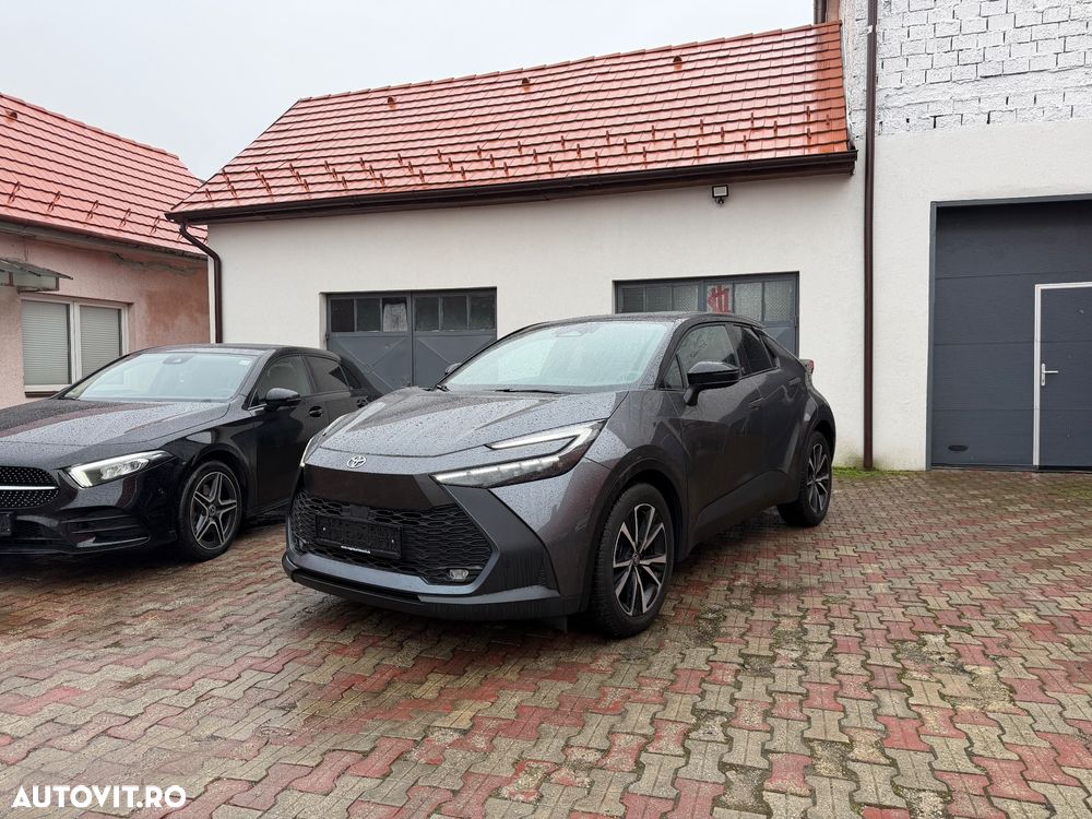 Toyota C-HR 1.8 Hybrid Team Deutschland - 6