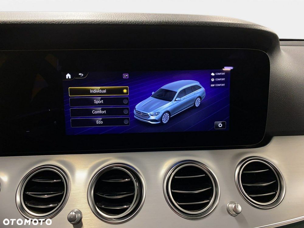 Mercedes-Benz Klasa E - 31
