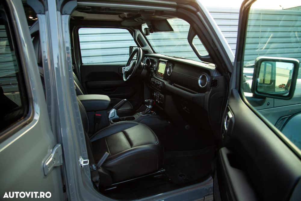 Jeep Gladiator 3.0L V6 AT8 4x4 264 CP Overland - 13