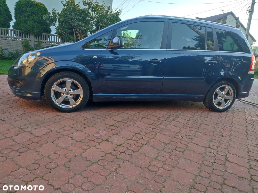 Opel Zafira - 24