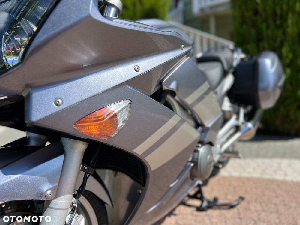 Yamaha FJR - 32