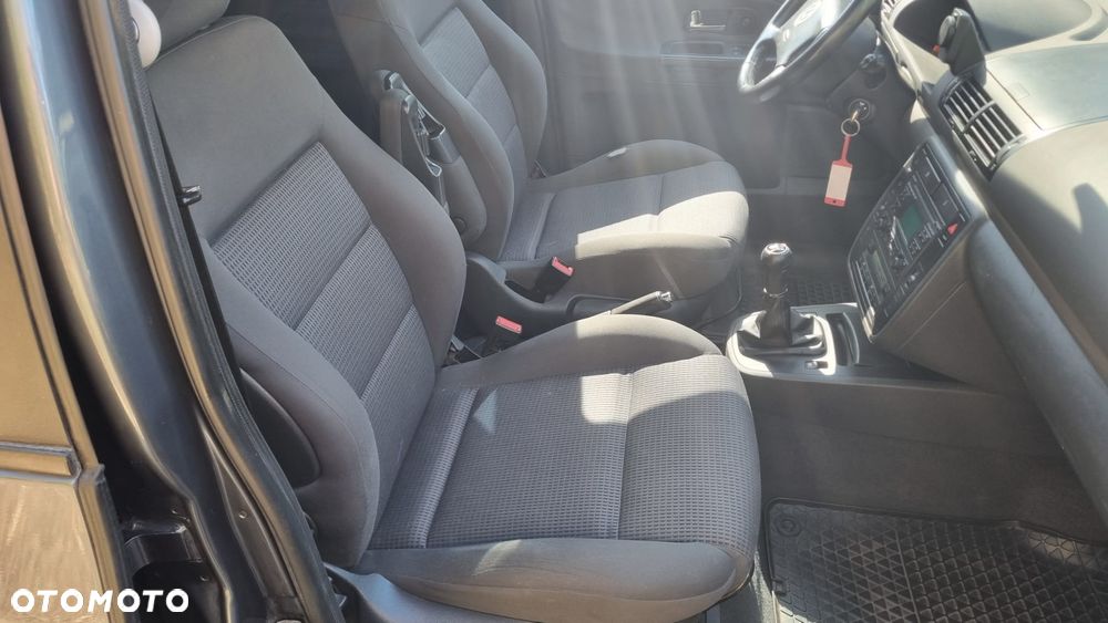 Volkswagen Sharan 2.0 TDI Sportline - 8