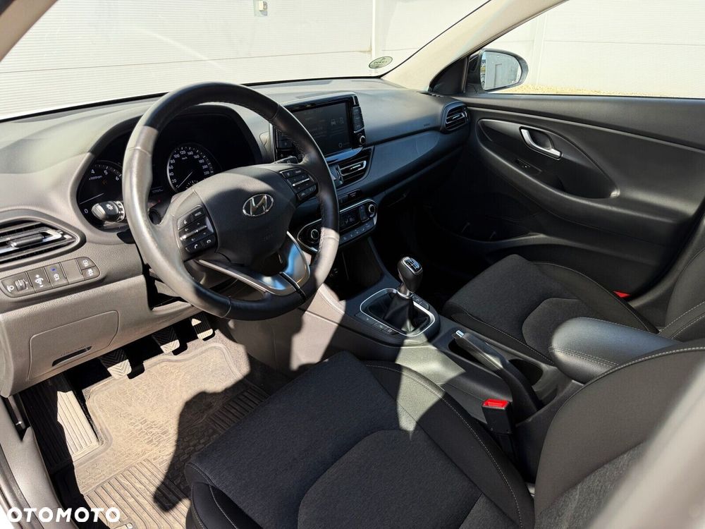 Hyundai i30 1.5 T-GDI 48V Smart - 13