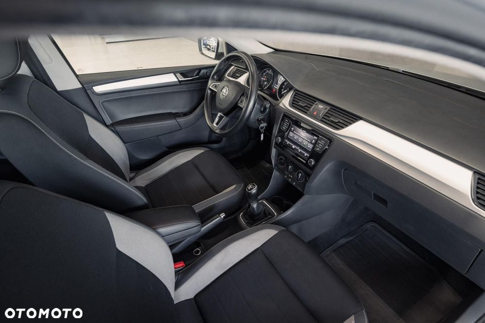 Skoda RAPID 1.0 TSI Ambition - 34