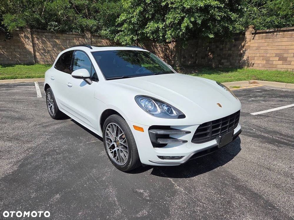 Porsche Macan - 1