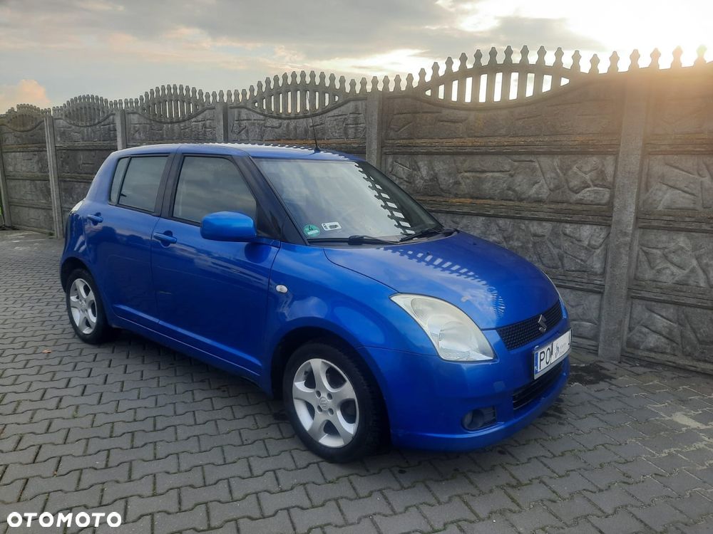 Suzuki Swift - 1