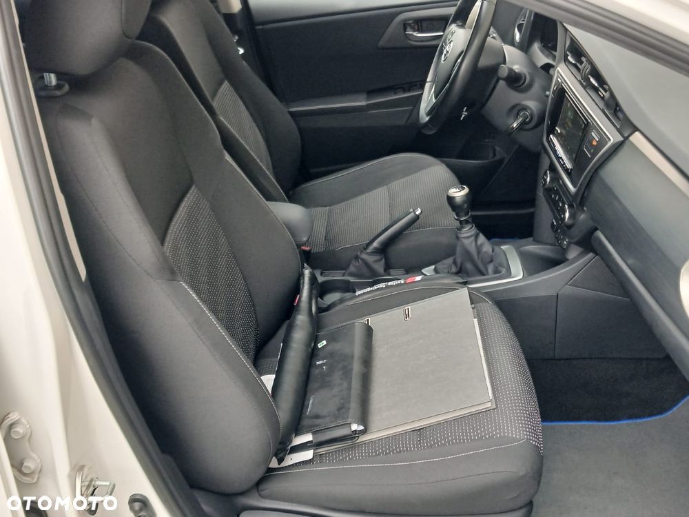 Toyota Auris 1.6 Valvematic Life - 35