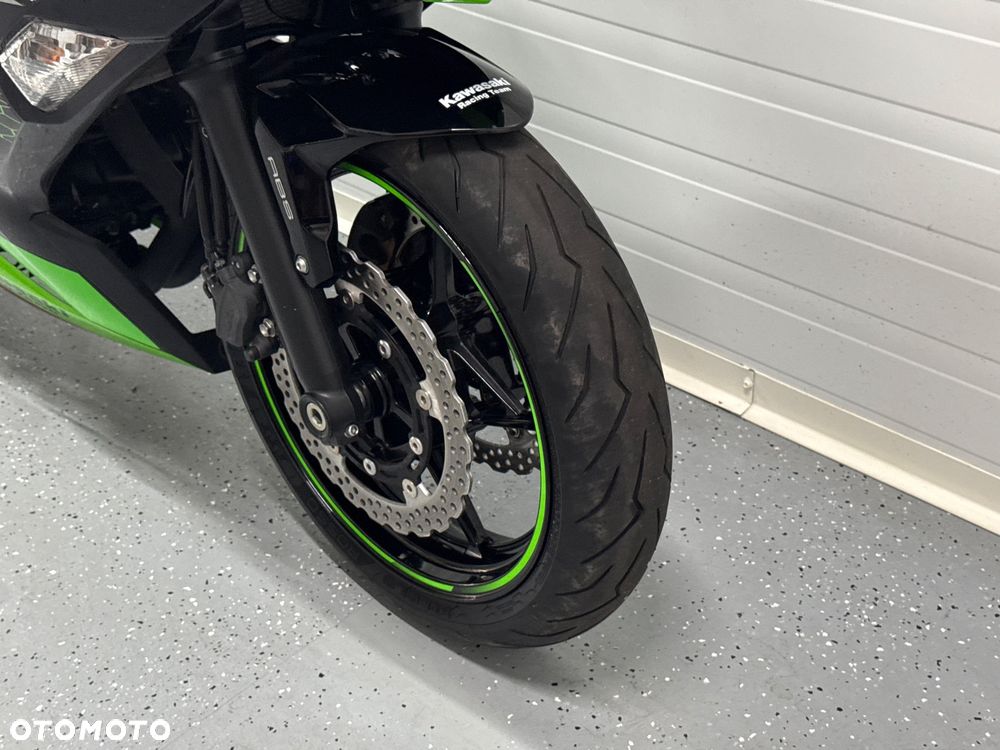 Kawasaki Ninja - 12